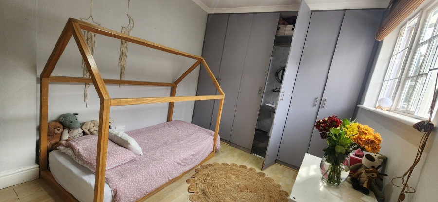 To Let 2 Bedroom Property for Rent in Tokai Western Cape